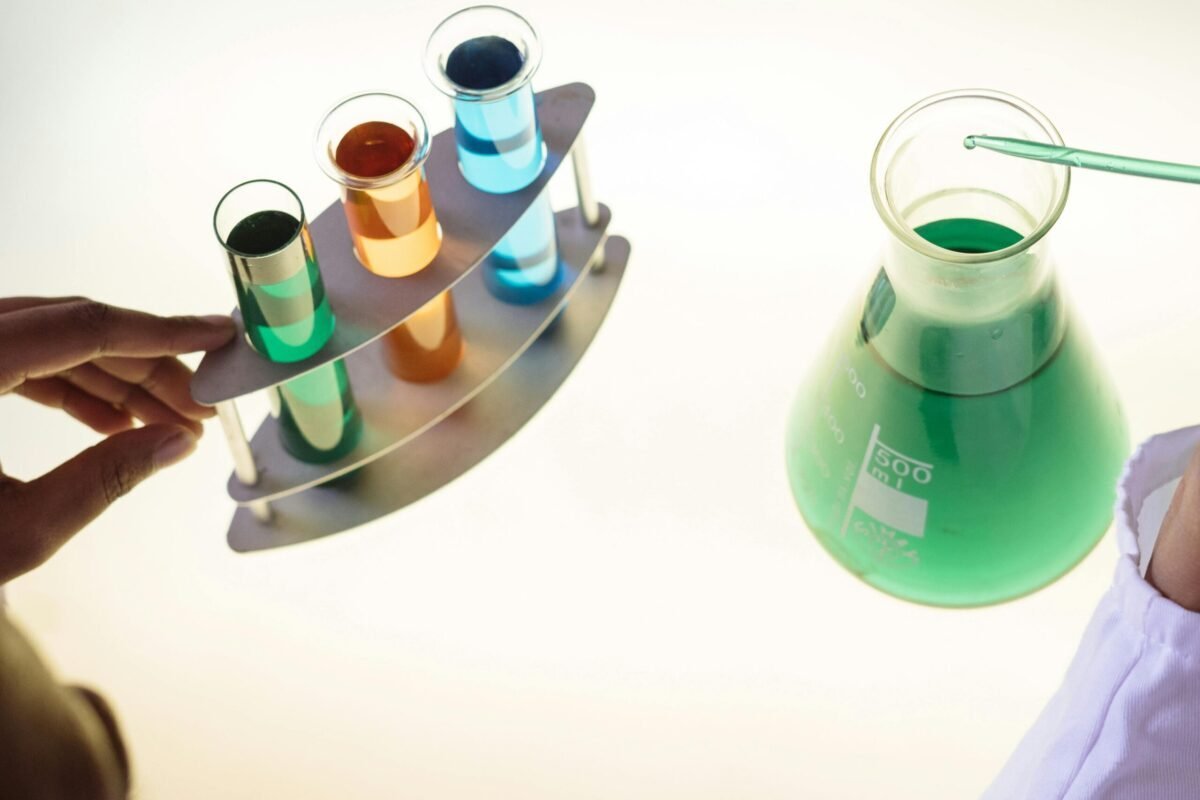 Beakers and test tubes that are part of a science class experiment.